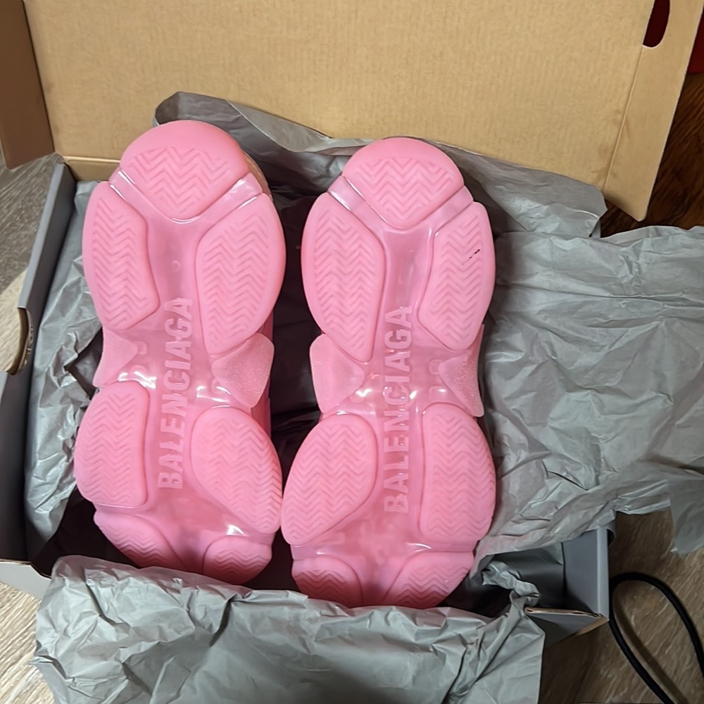 Balenciaga Triple S Sneaker - Picture 8 of 8